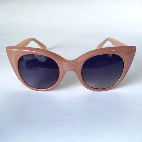 Chico\'s Cat-Eye Sunglasses Dark Shade Smokey Pink Frame w/ Speckles UV Cut Chic